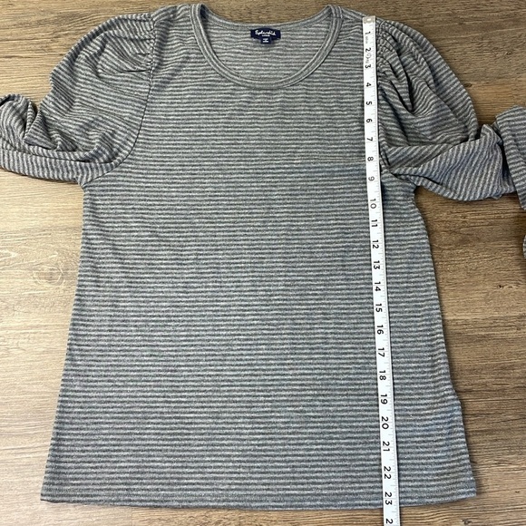 Splendid Women’s Grey Striped Long Sleeve Tee Shirt, size Large - Picture 5 of 8